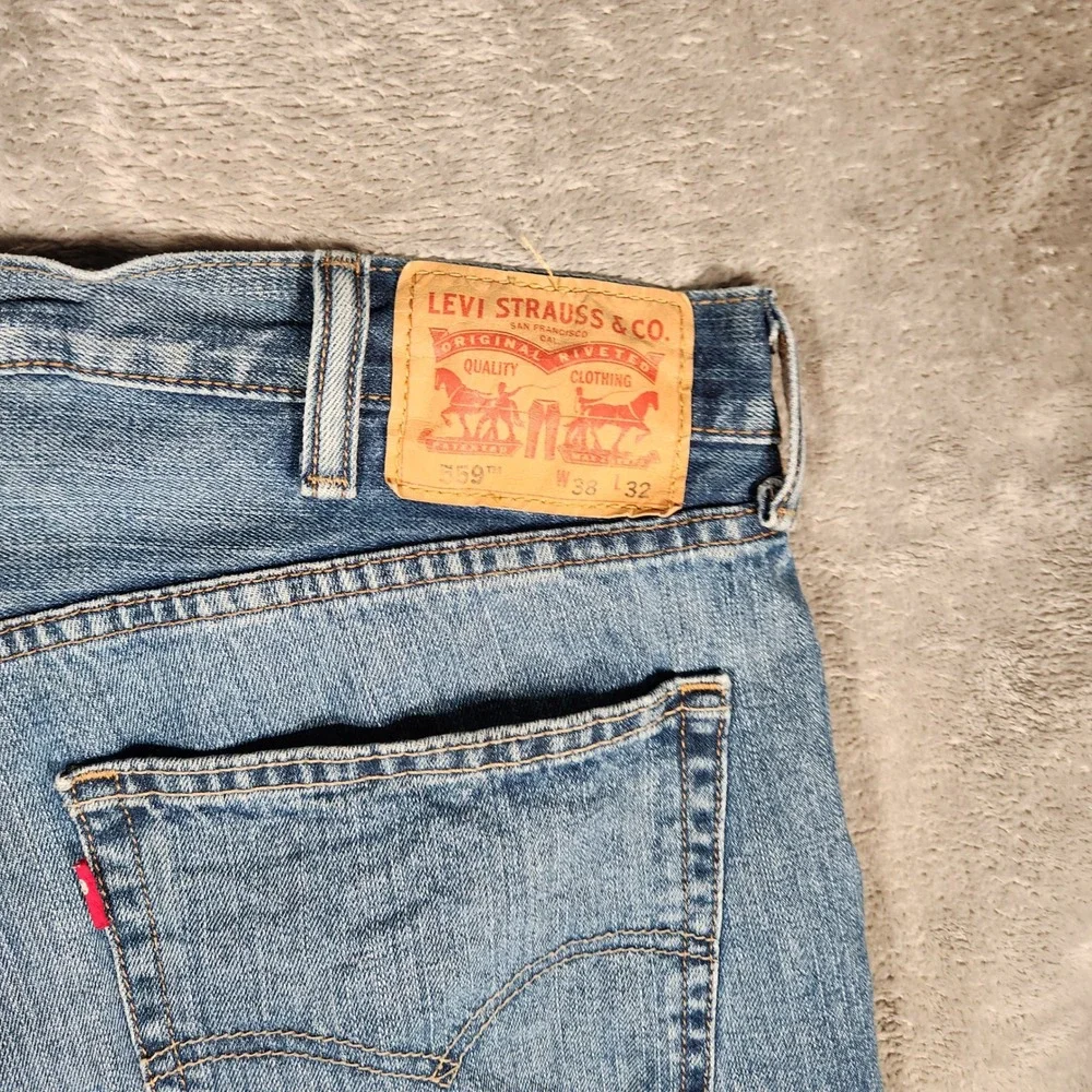 Levi's 559‎ Jeans Men's 38X32 Blue Relaxed Straight 100% Cotton 00559-0377